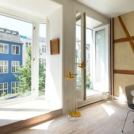 Kobmagergade 30 *